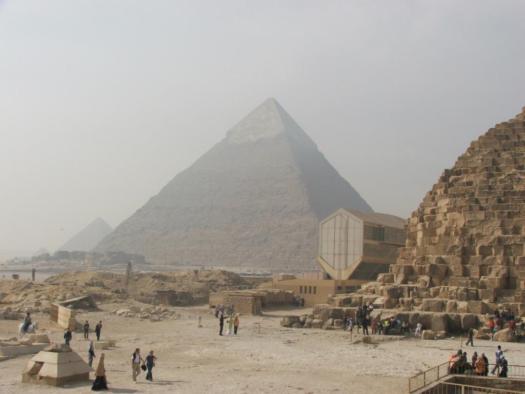 Czy do Egiptu polecimy bez paszportu?  Kluczowy warunek już spełniony